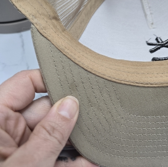 Lumino | black embroidered logo tan cream sporty trucker hat | unisex - Picture 8 of 9